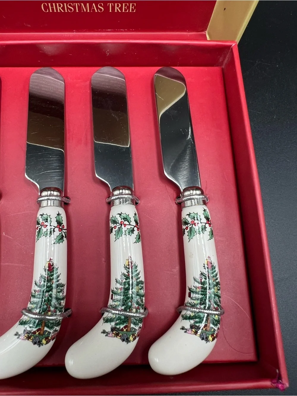 Spode Christmas Tree Set of 4 Spreaders Holiday Appetizer Spreaders NEW